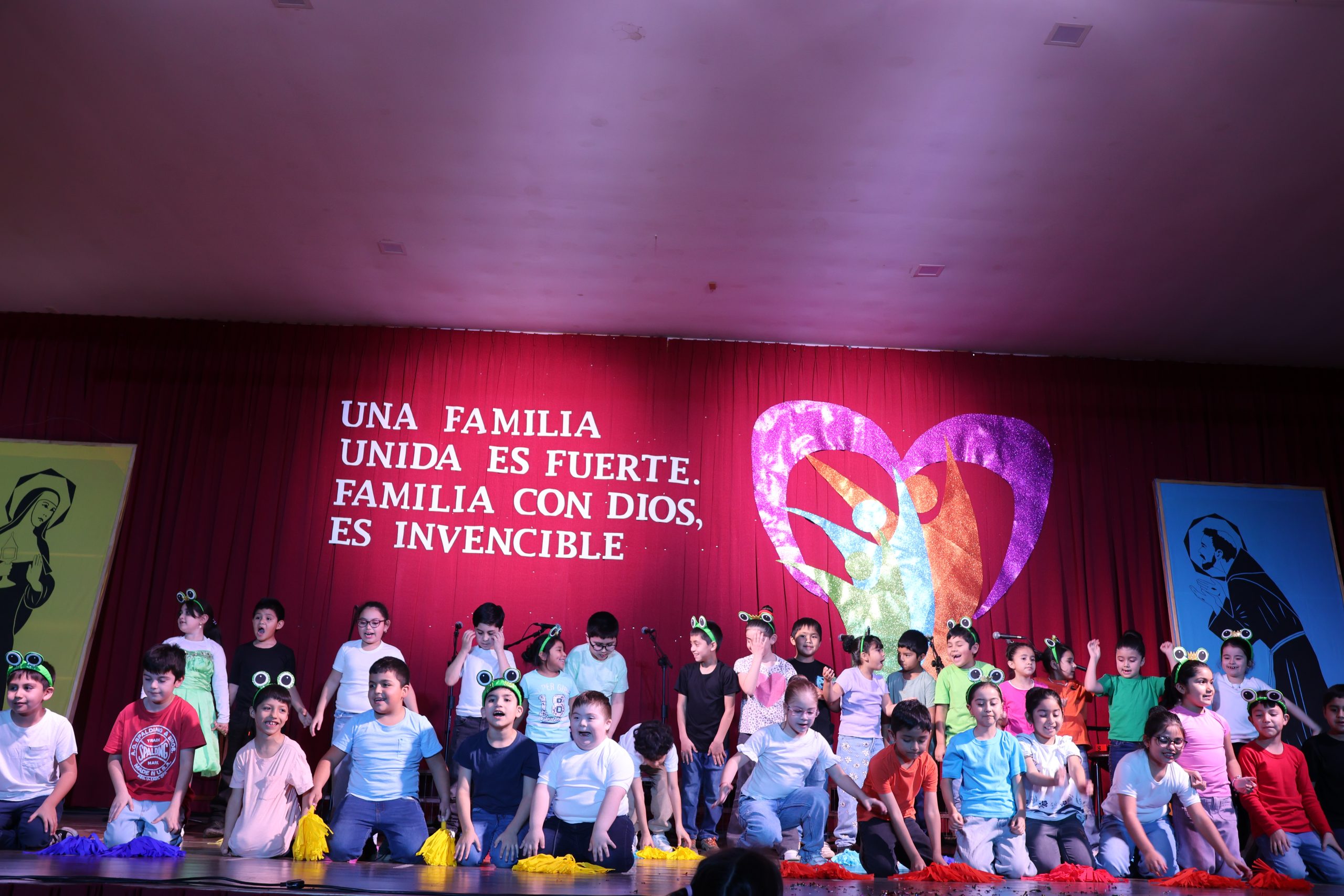 Read more about the article DÍA DE LA FAMILIA – ENSEÑANZA BÁSICA