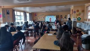  CAPACITACIÓN EN EL USO Y MANEJO DE EXTINTORES A MONITORES ESCOLARES