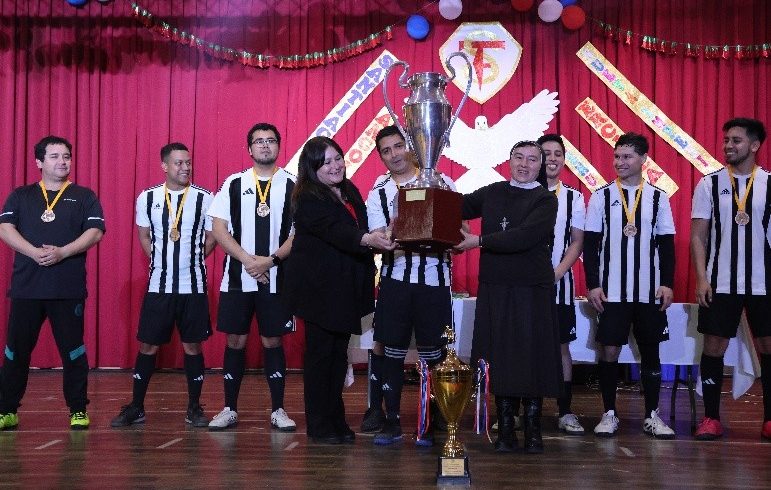 You are currently viewing PREMIACIÓN CAMPEONATO FUTSAL FUNCIONARIOS  FRANCISCANOS