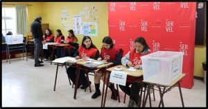  VOTACIÓN DEL CENTRO DE ESTUDIANTES CON APOYO DEL SERVEL