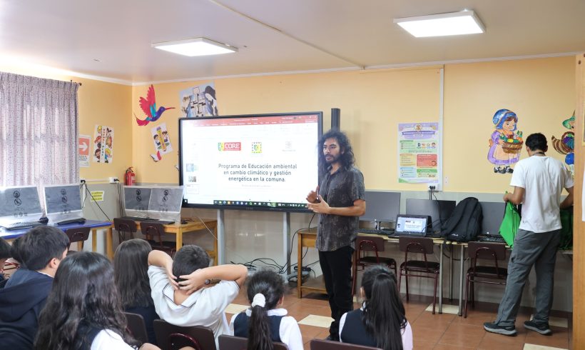 You are currently viewing CHARLA EDUCATIVA SOBRE CAMBIO CLIMÁTICO Y GESTIÓN ENERGÉTICA