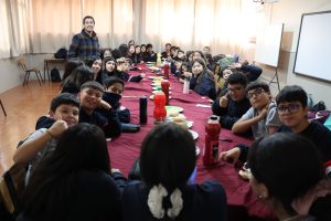  COMPARTIR PAN Y UVAS EN NUESTRO COLEGIO.