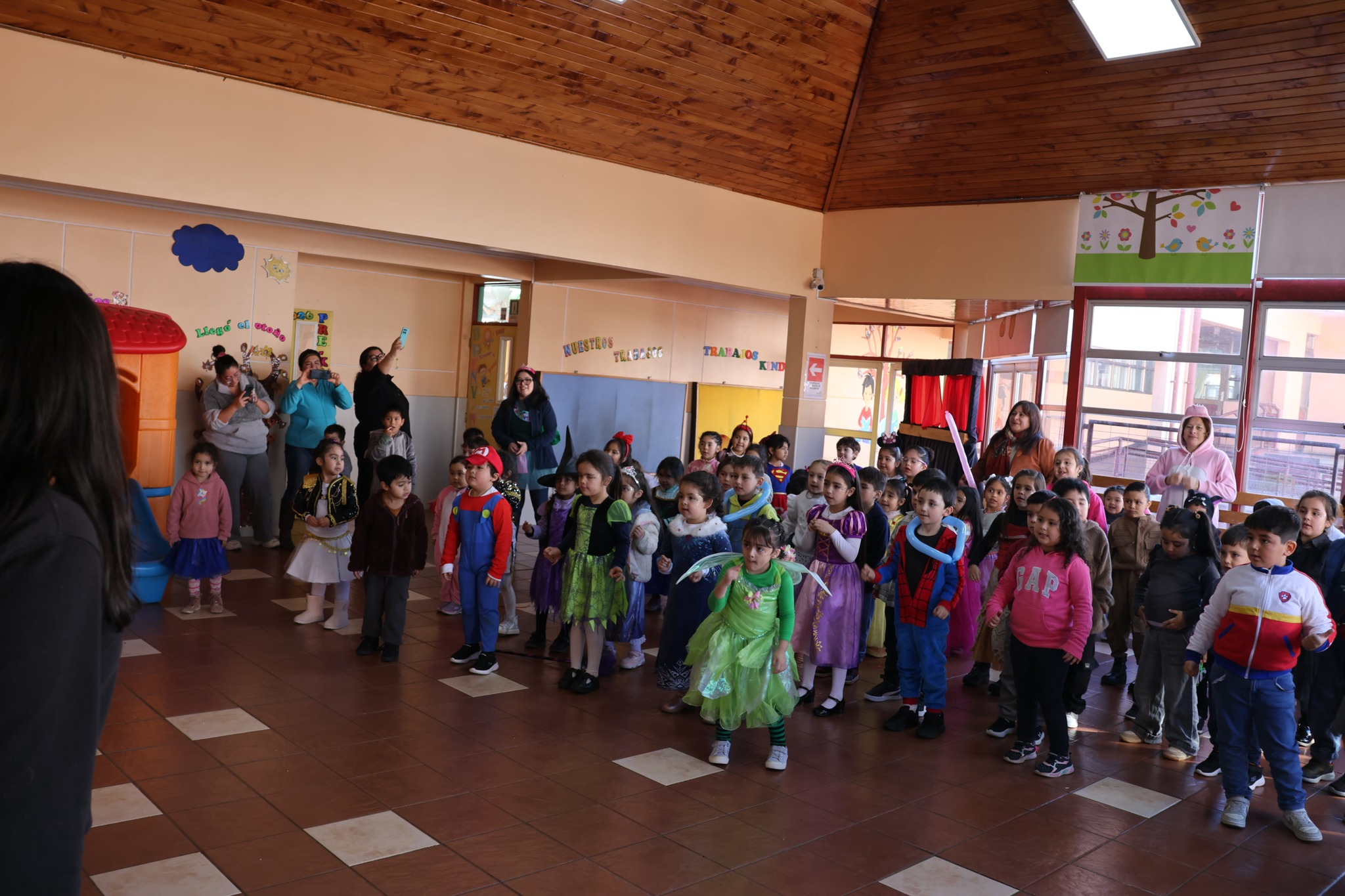 Read more about the article PÁRVULOS EN EL DÍA DEL ESTUDIANTE