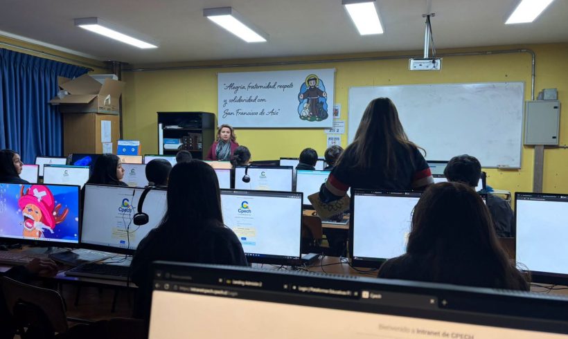 You are currently viewing ACOMPAÑAMOS A NUESTROS ESTUDIANTES EN CADA ETAPA DE SU CRECIMIENTO