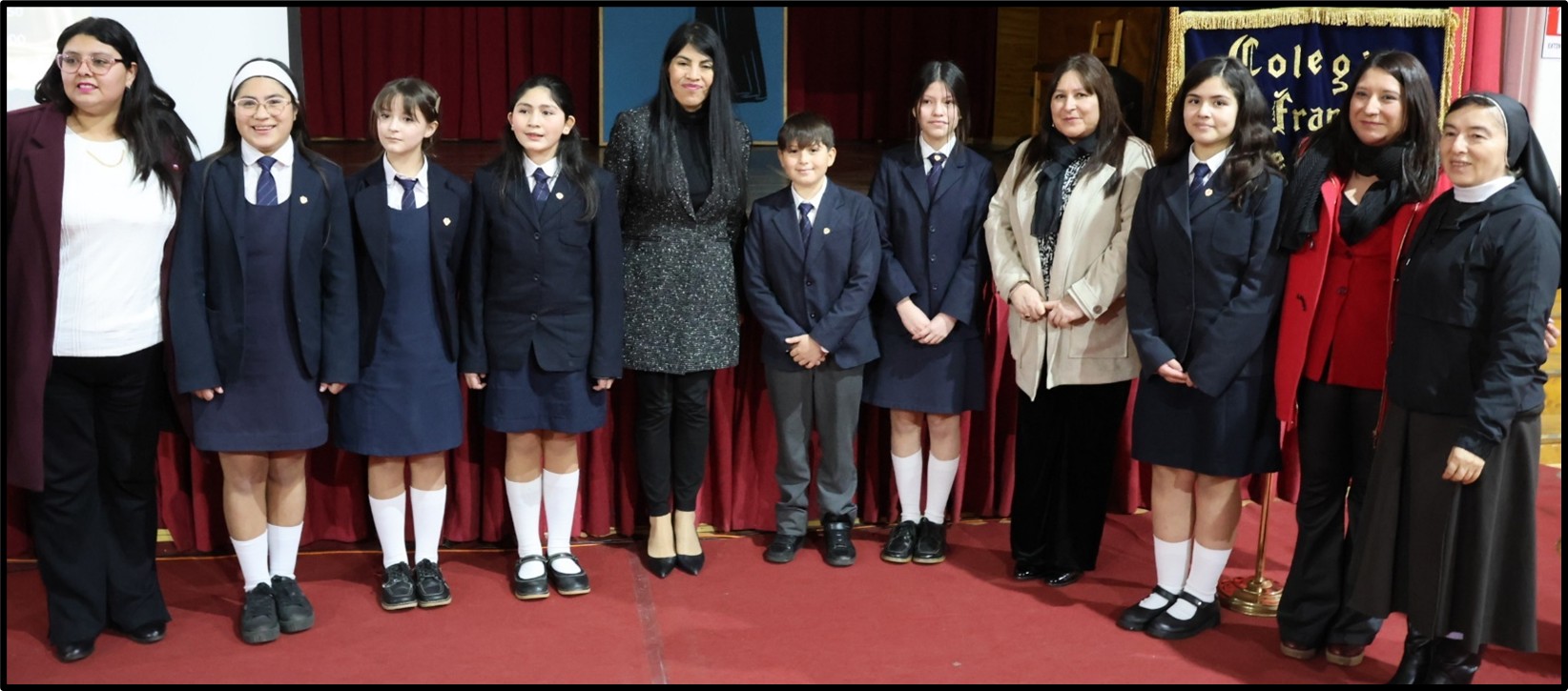 Read more about the article NOS VISITÓ LA MINISTRA DE CIENCIA, TECNOLOGÍA,CONOCIMIENTO E INNOVACIÓN.