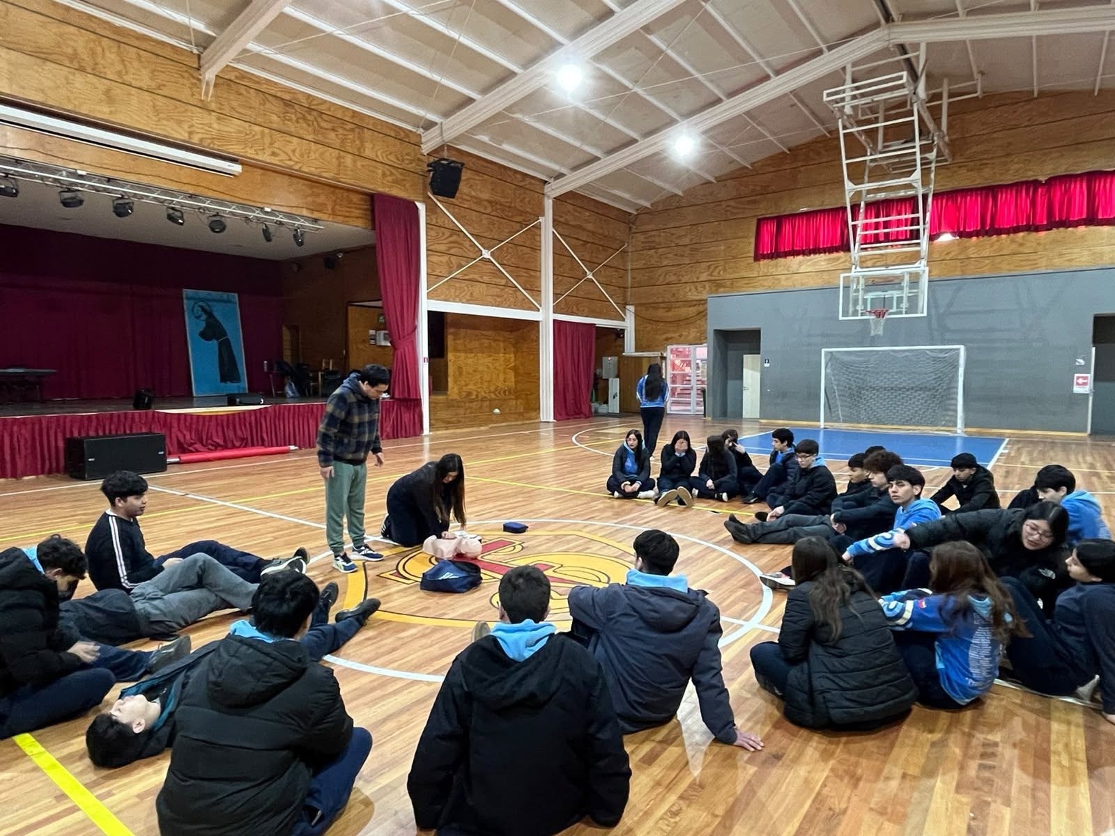 Read more about the article “EDUCACIÓN FÍSICA CON SENTIDO: PREPARACIÓN PARA EMERGENCIAS”