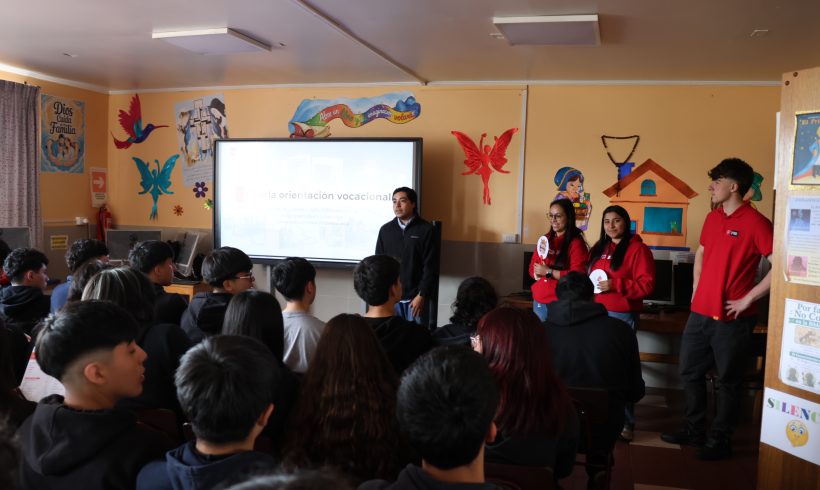You are currently viewing CHARLA ORIENTACIÓN VOCACIONAL UNIVERSIDAD AUTÓNOMA